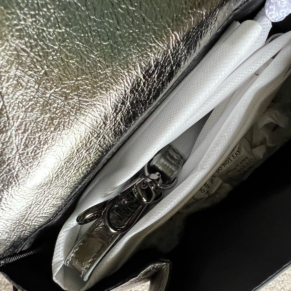CLOVE + REVEL GUNMETAL/SILVER SAYER BAG NEW! - Picture 7 of 7